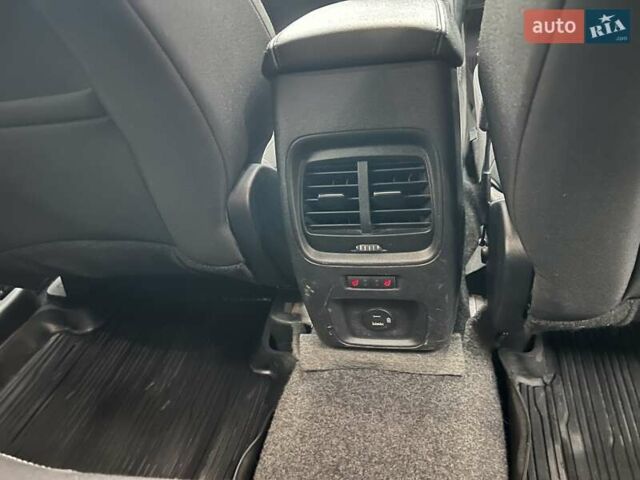 Белый Форд Куга, объемом двигателя 2 л и пробегом 91 тыс. км за 23800 $, фото 25 на Automoto.ua