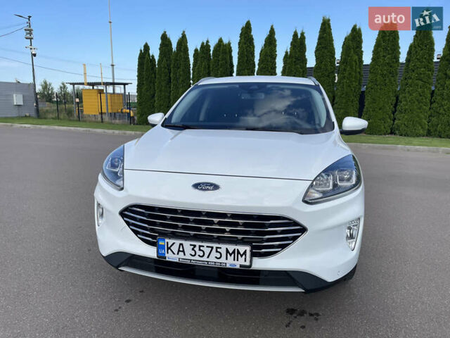 Белый Форд Куга, объемом двигателя 2 л и пробегом 85 тыс. км за 24000 $, фото 11 на Automoto.ua