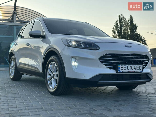 Білий Форд Куга, об'ємом двигуна 2 л та пробігом 66 тис. км за 26800 $, фото 21 на Automoto.ua