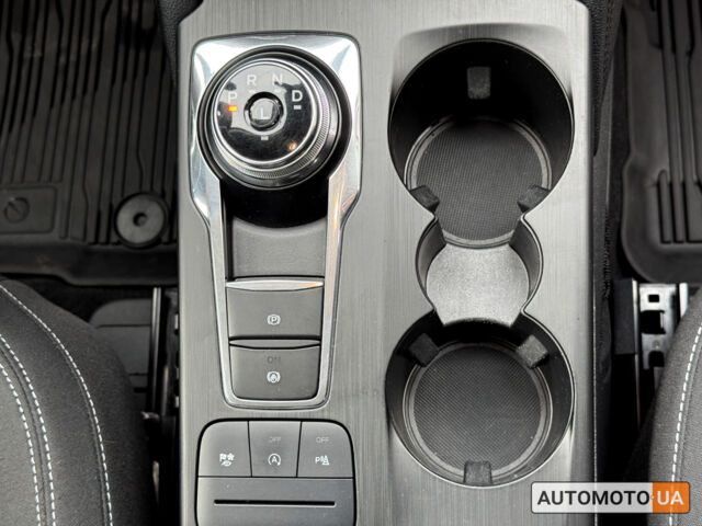 Белый Форд Куга, объемом двигателя 2 л и пробегом 94 тыс. км за 24300 $, фото 7 на Automoto.ua