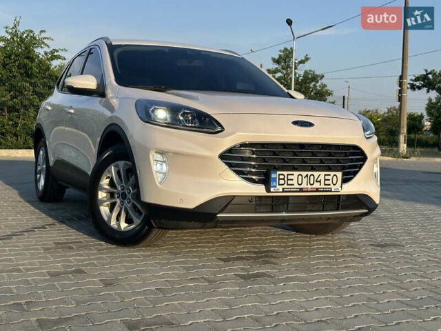Білий Форд Куга, об'ємом двигуна 2 л та пробігом 66 тис. км за 26800 $, фото 11 на Automoto.ua