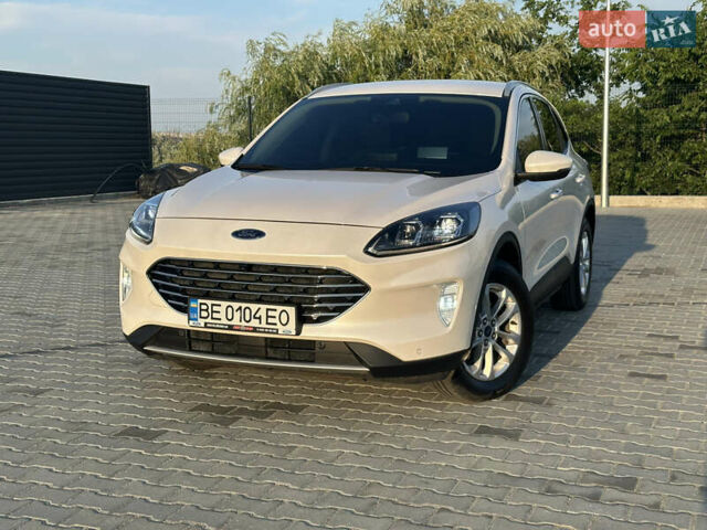 Білий Форд Куга, об'ємом двигуна 2 л та пробігом 66 тис. км за 26800 $, фото 9 на Automoto.ua