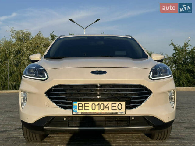 Білий Форд Куга, об'ємом двигуна 2 л та пробігом 66 тис. км за 26800 $, фото 3 на Automoto.ua