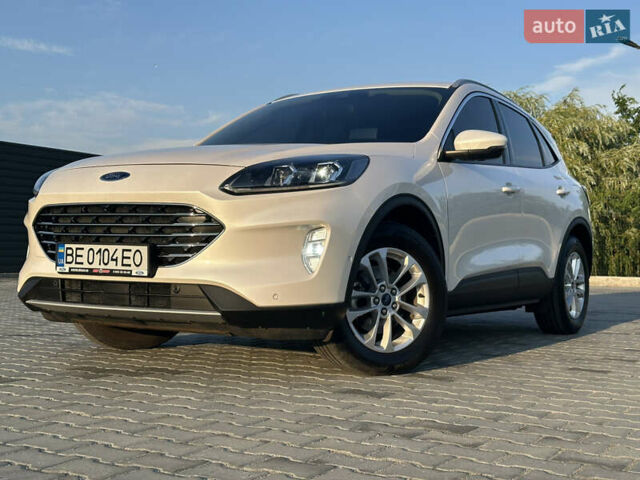 Білий Форд Куга, об'ємом двигуна 2 л та пробігом 66 тис. км за 26800 $, фото 8 на Automoto.ua