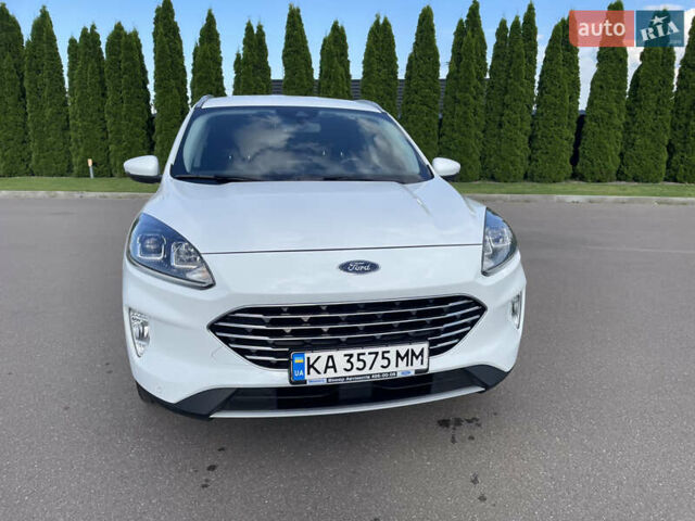 Белый Форд Куга, объемом двигателя 2 л и пробегом 85 тыс. км за 24000 $, фото 13 на Automoto.ua