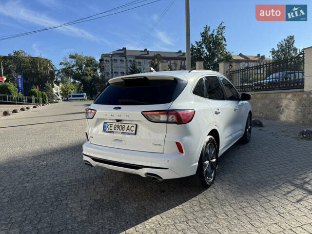 Белый Форд Куга, объемом двигателя 1.5 л и пробегом 53 тыс. км за 24999 $, фото 8 на Automoto.ua