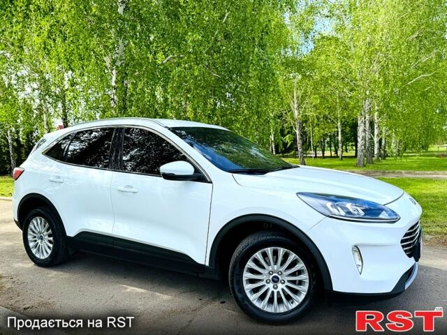 Белый Форд Куга, объемом двигателя 2 л и пробегом 37 тыс. км за 23500 $, фото 4 на Automoto.ua