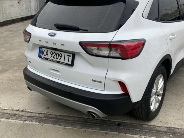 Білий Форд Куга, об'ємом двигуна 1.5 л та пробігом 54 тис. км за 24600 $, фото 6 на Automoto.ua