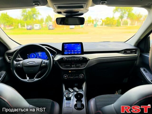 Белый Форд Куга, объемом двигателя 2 л и пробегом 37 тыс. км за 23500 $, фото 7 на Automoto.ua