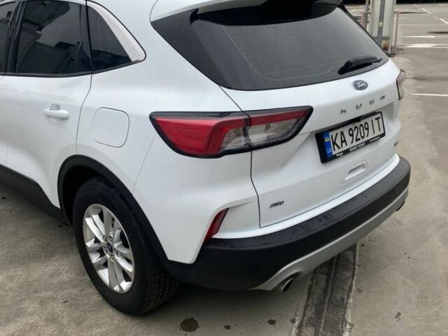 Білий Форд Куга, об'ємом двигуна 1.5 л та пробігом 54 тис. км за 24600 $, фото 5 на Automoto.ua