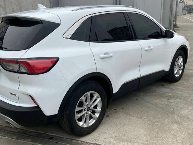 Білий Форд Куга, об'ємом двигуна 1.5 л та пробігом 54 тис. км за 24600 $, фото 7 на Automoto.ua