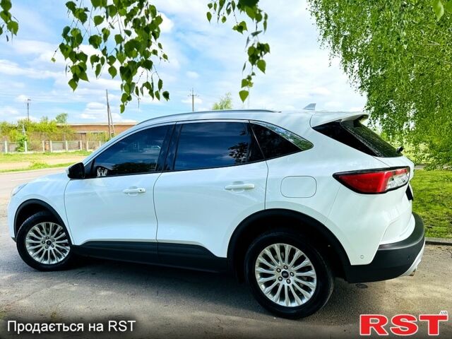 Белый Форд Куга, объемом двигателя 2 л и пробегом 37 тыс. км за 23500 $, фото 6 на Automoto.ua