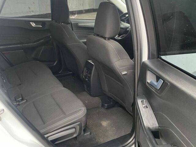 Білий Форд Куга, об'ємом двигуна 1.5 л та пробігом 54 тис. км за 24600 $, фото 11 на Automoto.ua