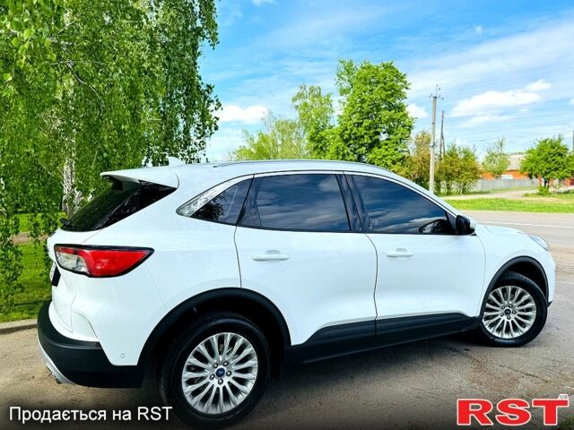 Белый Форд Куга, объемом двигателя 2 л и пробегом 37 тыс. км за 23500 $, фото 5 на Automoto.ua