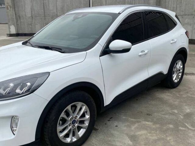 Білий Форд Куга, об'ємом двигуна 1.5 л та пробігом 54 тис. км за 24600 $, фото 3 на Automoto.ua