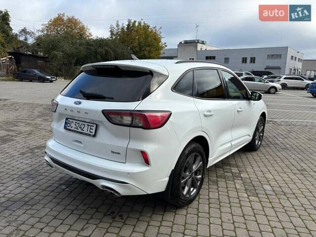 Белый Форд Куга, объемом двигателя 1.5 л и пробегом 31 тыс. км за 24200 $, фото 5 на Automoto.ua