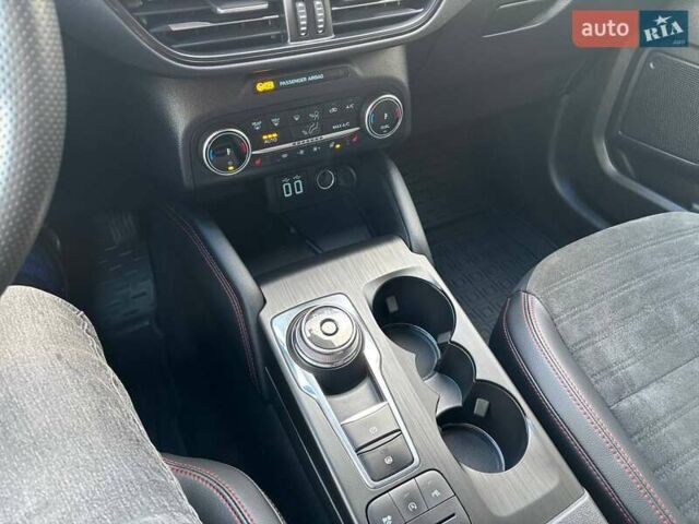 Белый Форд Куга, объемом двигателя 1.5 л и пробегом 31 тыс. км за 24200 $, фото 17 на Automoto.ua