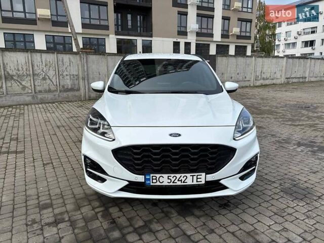 Белый Форд Куга, объемом двигателя 1.5 л и пробегом 31 тыс. км за 24200 $, фото 2 на Automoto.ua