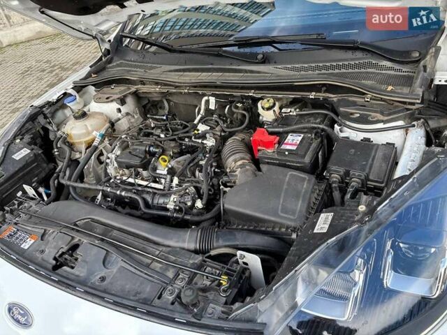 Белый Форд Куга, объемом двигателя 1.5 л и пробегом 31 тыс. км за 24200 $, фото 22 на Automoto.ua