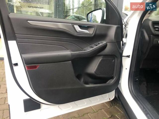 Белый Форд Куга, объемом двигателя 1.5 л и пробегом 6 тыс. км за 25500 $, фото 12 на Automoto.ua