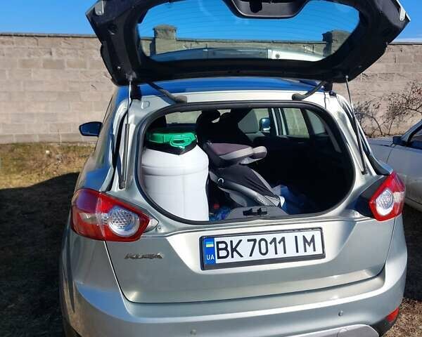 Форд Куга 2010 у Рівному на Automoto.ua Бежевий Форд Куга, об'ємом двигуна 2.52 л та пробігом 94 тис. км за 9900 $, фото 5 на Automoto.ua