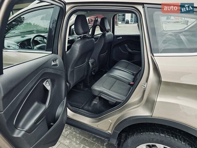 Бежевий Форд Куга, об'ємом двигуна 1.5 л та пробігом 142 тис. км за 18200 $, фото 11 на Automoto.ua