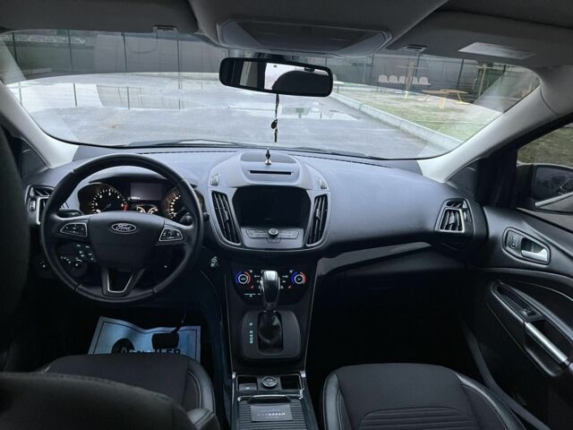 Бежевый Форд Куга, объемом двигателя 1.5 л и пробегом 137 тыс. км за 18000 $, фото 7 на Automoto.ua