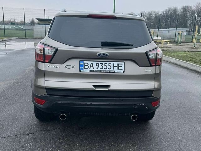 Бежевый Форд Куга, объемом двигателя 1.5 л и пробегом 137 тыс. км за 18000 $, фото 3 на Automoto.ua