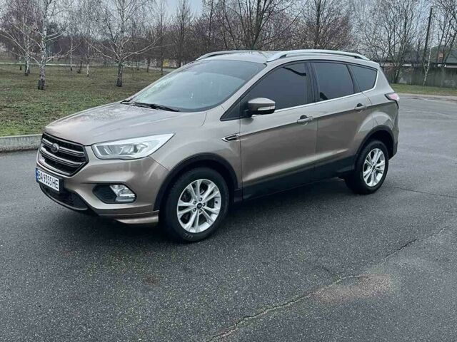 Бежевый Форд Куга, объемом двигателя 1.5 л и пробегом 137 тыс. км за 18000 $, фото 1 на Automoto.ua