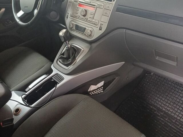 Черный Форд Куга, объемом двигателя 2 л и пробегом 259 тыс. км за 10600 $, фото 16 на Automoto.ua