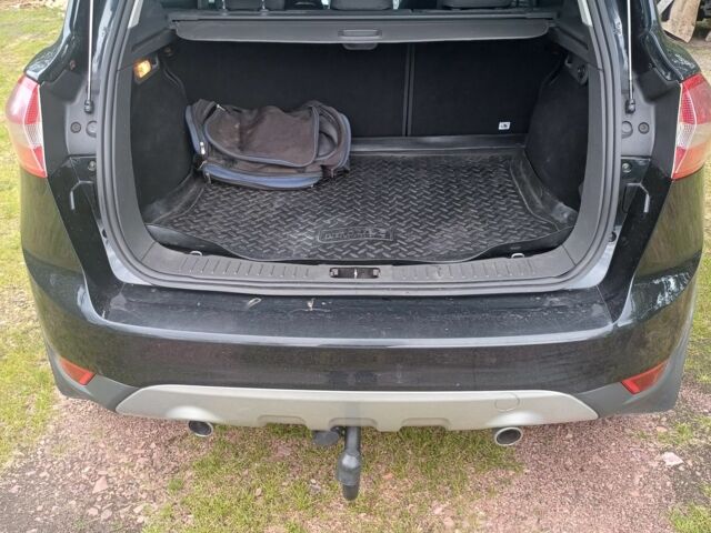 Черный Форд Куга, объемом двигателя 2 л и пробегом 259 тыс. км за 10600 $, фото 8 на Automoto.ua