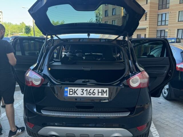 Чорний Форд Куга, об'ємом двигуна 2 л та пробігом 225 тис. км за 11000 $, фото 4 на Automoto.ua