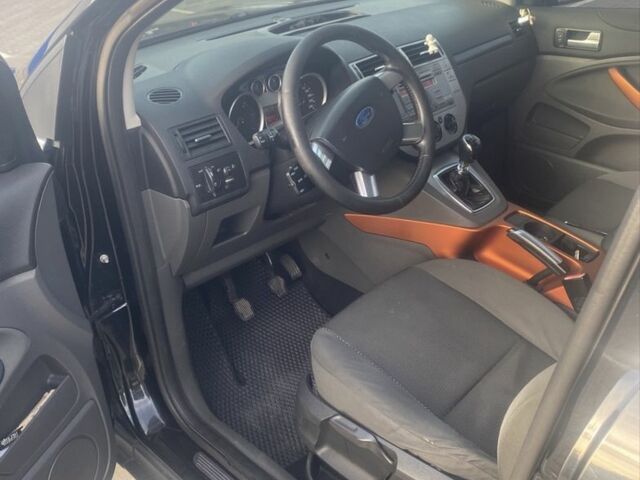 Чорний Форд Куга, об'ємом двигуна 2 л та пробігом 360 тис. км за 10300 $, фото 2 на Automoto.ua