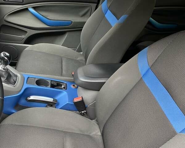Чорний Форд Куга, об'ємом двигуна 2 л та пробігом 250 тис. км за 9000 $, фото 6 на Automoto.ua