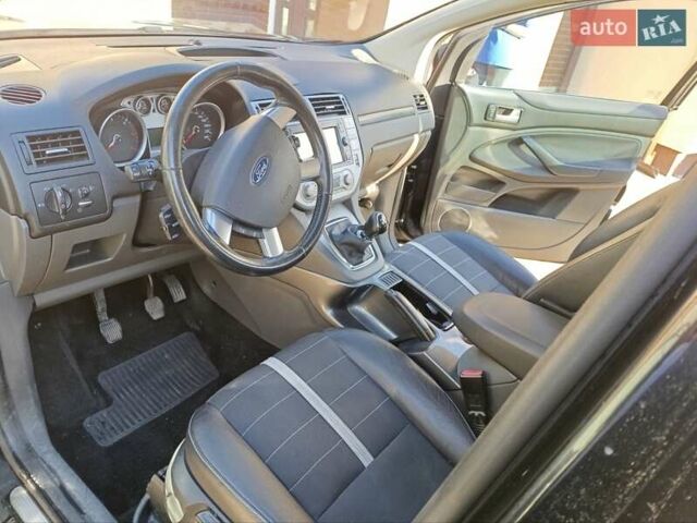 Черный Форд Куга, объемом двигателя 2 л и пробегом 235 тыс. км за 11000 $, фото 2 на Automoto.ua