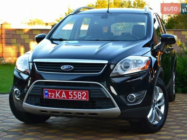 Черный Форд Куга, объемом двигателя 2 л и пробегом 228 тыс. км за 10450 $, фото 4 на Automoto.ua
