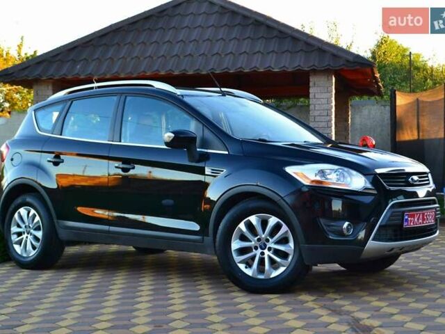 Черный Форд Куга, объемом двигателя 2 л и пробегом 228 тыс. км за 10450 $, фото 6 на Automoto.ua