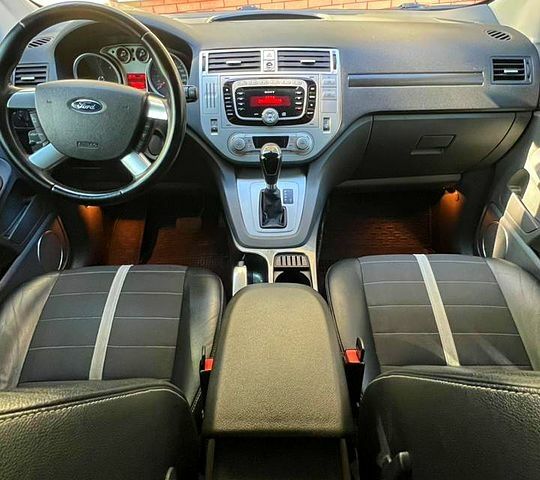 Форд Куга 2010 в Киеве на Automoto.ua Черный Форд Куга, объемом двигателя 2 л и пробегом 204 тыс. км за 10300 $, фото 7 на Automoto.ua