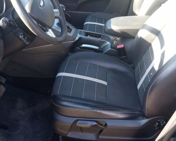 Черный Форд Куга, объемом двигателя 2 л и пробегом 245 тыс. км за 10400 $, фото 4 на Automoto.ua