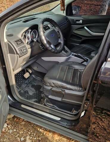 Чорний Форд Куга, об'ємом двигуна 2 л та пробігом 169 тис. км за 10300 $, фото 6 на Automoto.ua