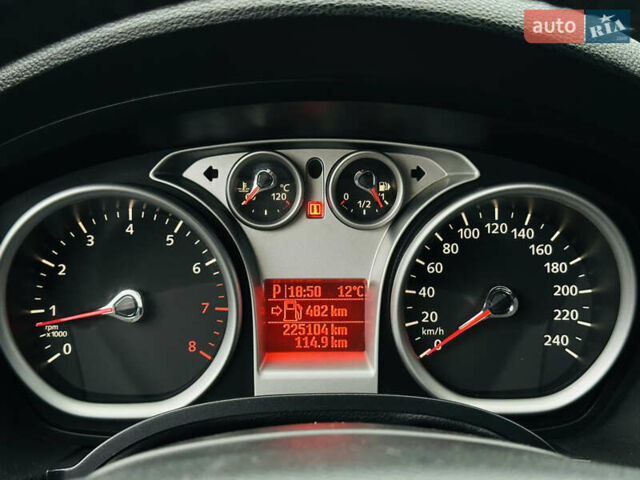 Чорний Форд Куга, об'ємом двигуна 2.52 л та пробігом 225 тис. км за 8900 $, фото 26 на Automoto.ua