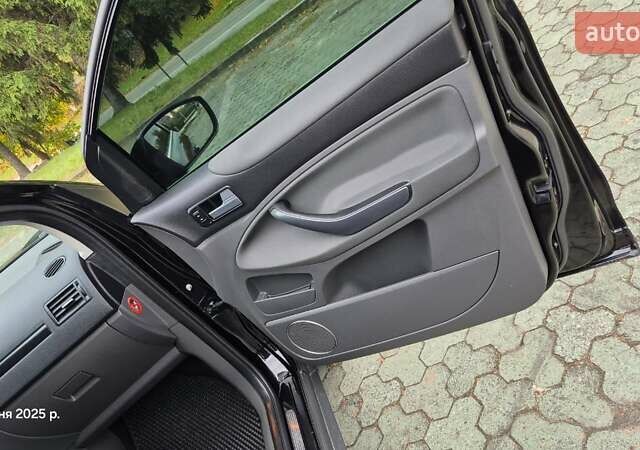 Черный Форд Куга, объемом двигателя 2 л и пробегом 329 тыс. км за 10200 $, фото 24 на Automoto.ua