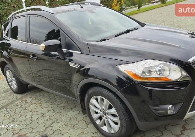 Черный Форд Куга, объемом двигателя 2 л и пробегом 329 тыс. км за 10200 $, фото 1 на Automoto.ua