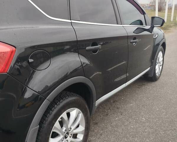 Черный Форд Куга, объемом двигателя 2.5 л и пробегом 180 тыс. км за 10200 $, фото 6 на Automoto.ua