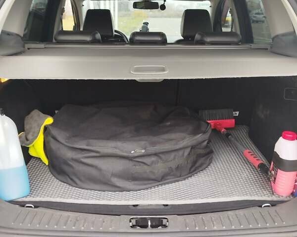 Черный Форд Куга, объемом двигателя 2.5 л и пробегом 180 тыс. км за 10200 $, фото 8 на Automoto.ua