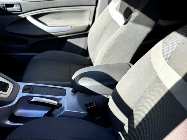 Чорний Форд Куга, об'ємом двигуна 2 л та пробігом 234 тис. км за 8700 $, фото 4 на Automoto.ua