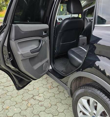 Черный Форд Куга, объемом двигателя 2 л и пробегом 329 тыс. км за 10200 $, фото 21 на Automoto.ua