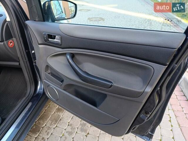 Черный Форд Куга, объемом двигателя 2 л и пробегом 280 тыс. км за 10300 $, фото 14 на Automoto.ua