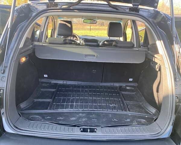 Черный Форд Куга, объемом двигателя 2 л и пробегом 191 тыс. км за 11500 $, фото 4 на Automoto.ua