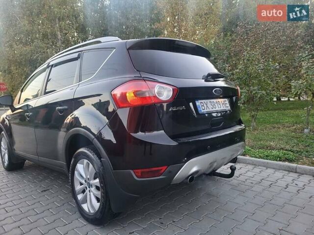 Черный Форд Куга, объемом двигателя 2 л и пробегом 291 тыс. км за 10500 $, фото 4 на Automoto.ua